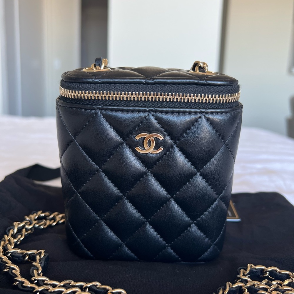 Chanel Lambskin Small Vanity Case with Chain Black Leather Gold Hardware